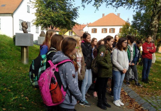 16 (1678 visits) 16