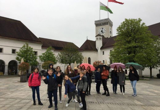 Grad - skupinska (1563 visits) Grad - skupinska