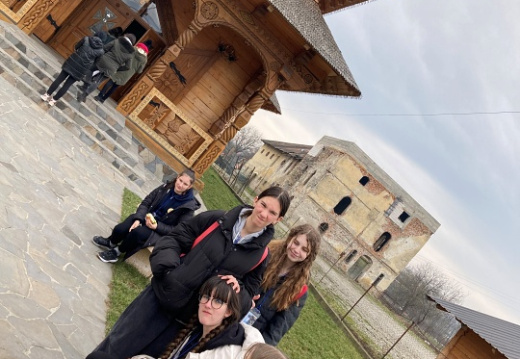 02 DF4D4813-AE91-4201-9811-9CEF4E3F8086