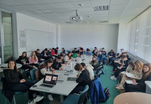 c Slika 1 (745 visits) c Slika 1