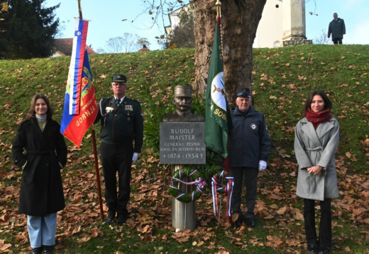 B DMZ 5831 (888 visits) B DMZ 5831