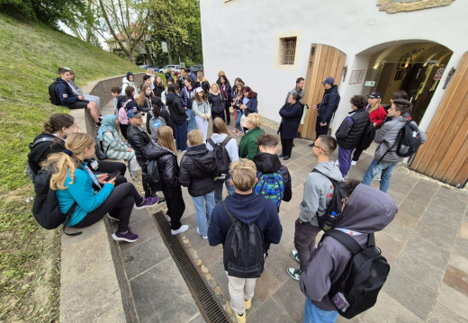 01 ponedeljek (13) (595 visits) 01 ponedeljek (13)