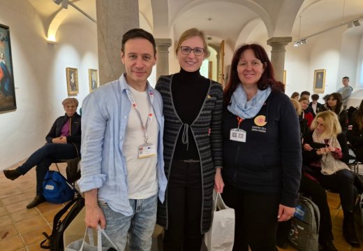 01 ponedeljek (25) (575 visits) 01 ponedeljek (25)