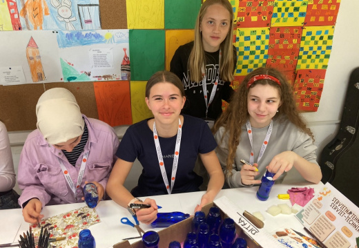 05 petek (25) (545 visits) 05 petek (25)
