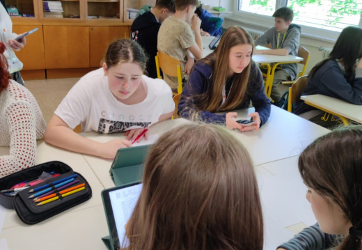 06 petek (15) (483 visits) 06 petek (15)