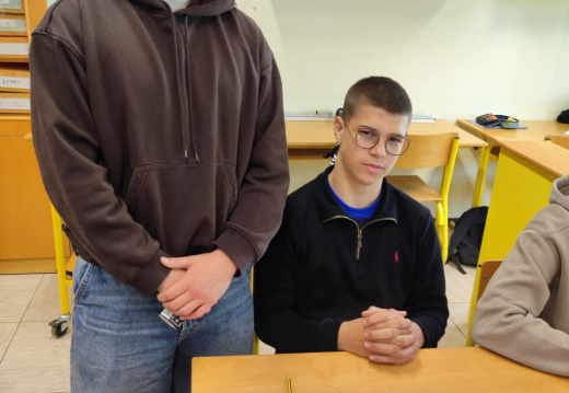 06 petek (18) (512 visits) 06 petek (18)