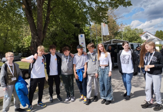06 petek (32) (486 visits) 06 petek (32)