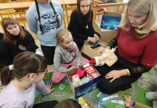 4. a - Božiček za en dan