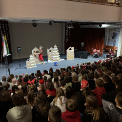 Predstava Mirko in čarobne lučke